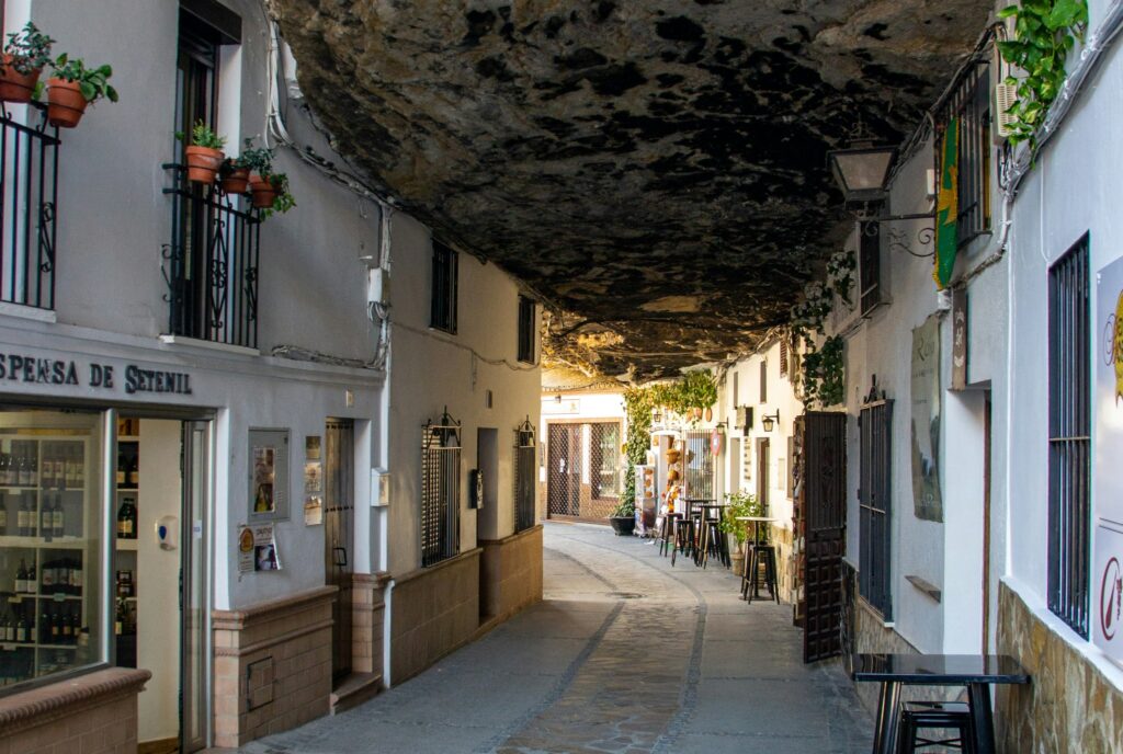 setenil de las bodegas en autocaravana